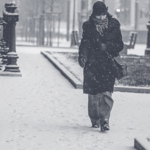 公园被动物舔逼畜人性交
